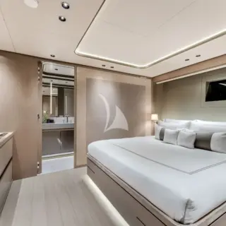 Double cabin