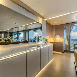 DOKINHA - Main deck dining