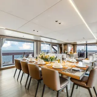 DOKINHA - Main deck dining