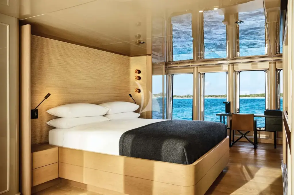 RH THREE - Main Deck Master Suite