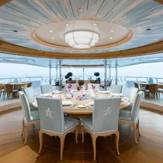 Salon Upper Deck
