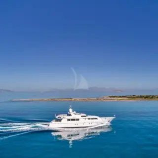 MILOS AT SEA - Image 12