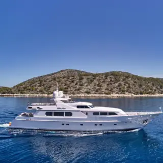 MILOS AT SEA - Image 13
