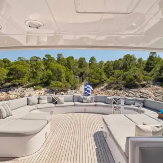 MILOS AT SEA - Image 10