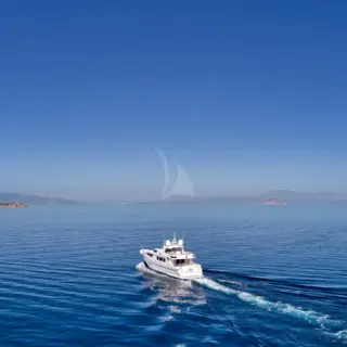 MILOS AT SEA - Image 5