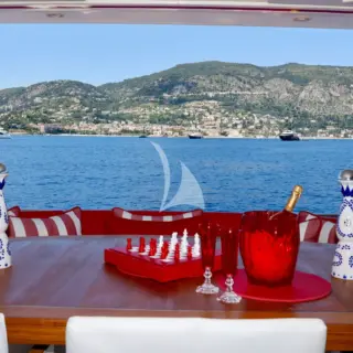 CHAMPAGNE AND CAVIAR - Main Deck Aft