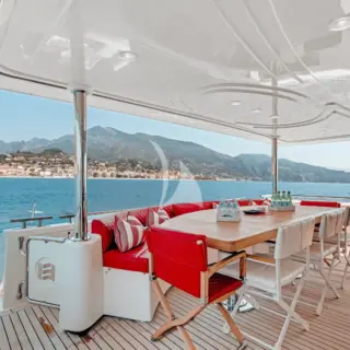 CHAMPAGNE AND CAVIAR - Main Deck Aft