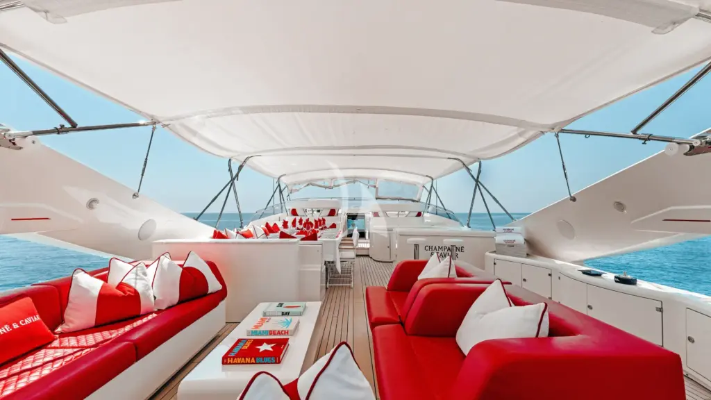 CHAMPAGNE AND CAVIAR - Sun Deck