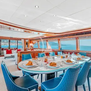 CHAMPAGNE AND CAVIAR - Main Dining