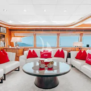 CHAMPAGNE AND CAVIAR - Main Salon