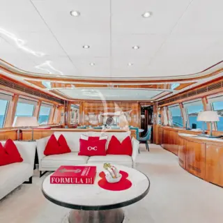 CHAMPAGNE AND CAVIAR - Main Salon