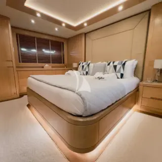 VIP cabin (lower deck)