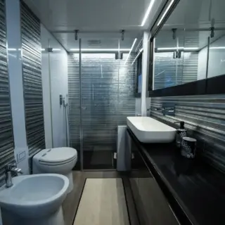 VELES Pershing 70' Master Cabin Ensuite