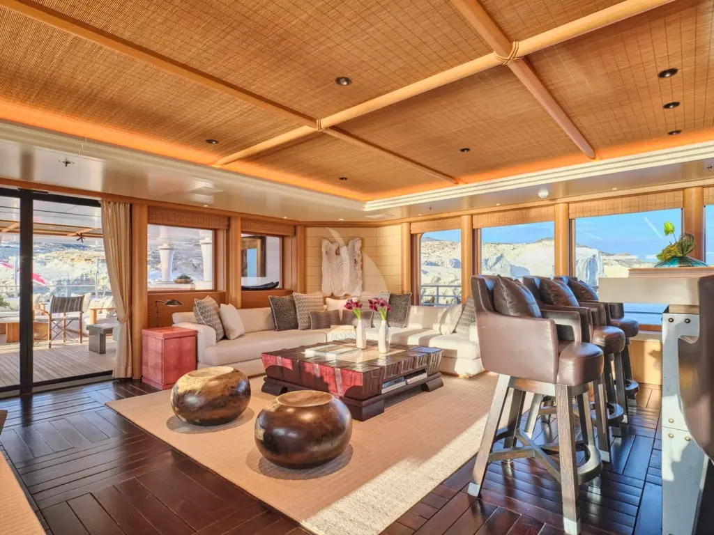 KOGO - Upper deck lounge