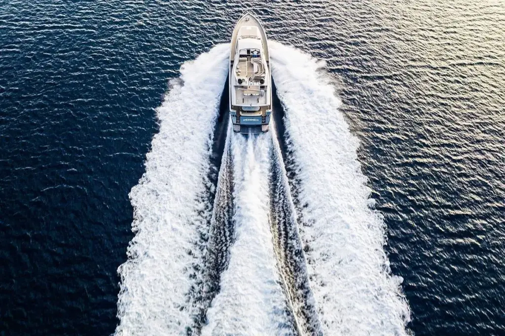 ANDROMEDA - Cruising