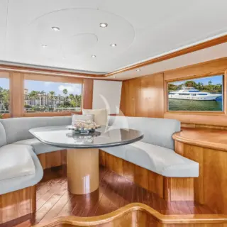 GALLEY SEATING