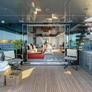 BELLA DONNA - Aft Deck (2025)