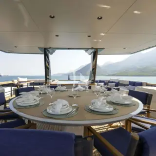 sundeck dining area