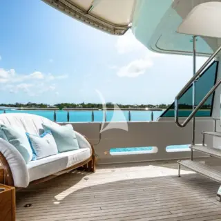 Bridge deck aft