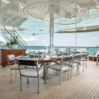 Bridge deck aft
