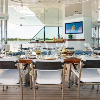 Main deck aft