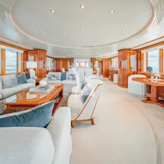 SECOND LOVE - Main salon