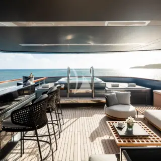 Sundeck Jacuzzi