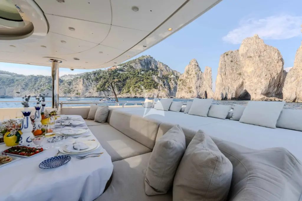 ARESTEAS - Main Deck Aft