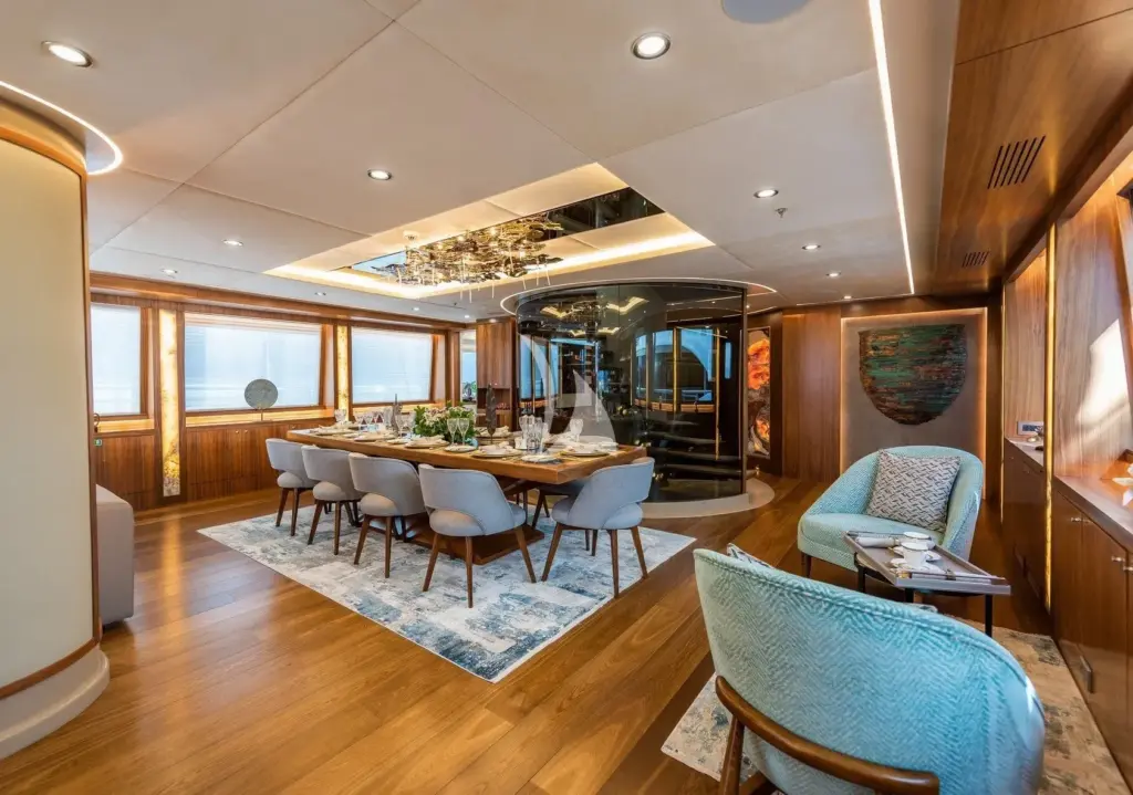 ARESTEAS - Main Salon