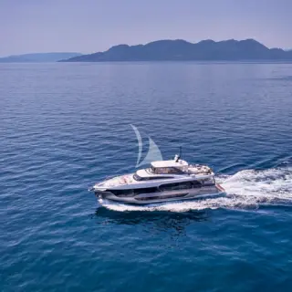 Cruising Aerial