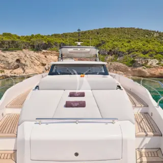 Bow Sunbathing area