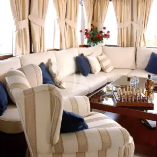 Salon — Lounge Seating