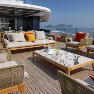 Upper Deck