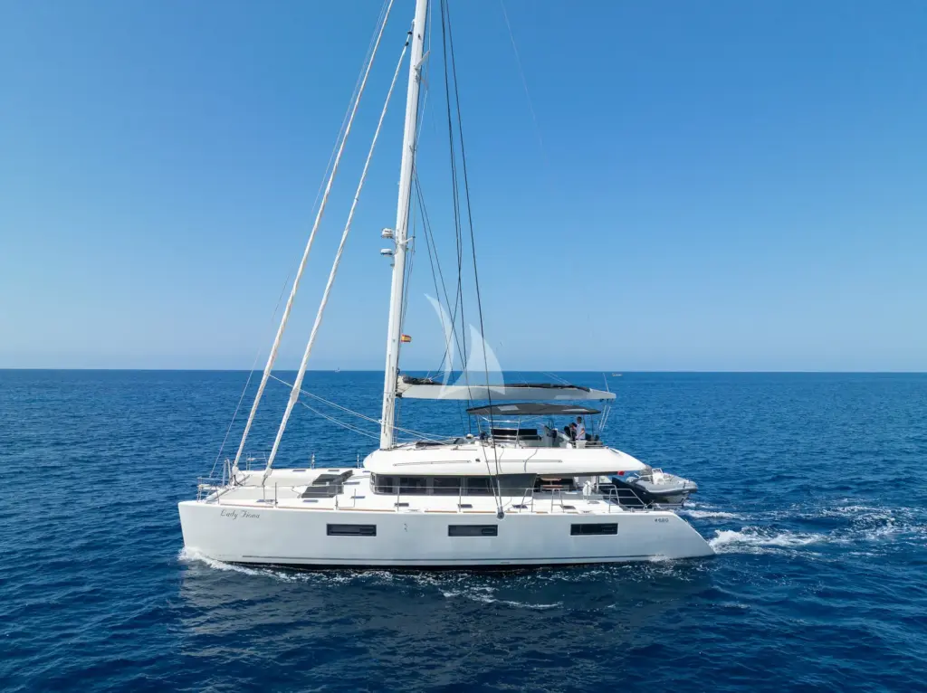 LADY FIONA - Cruising