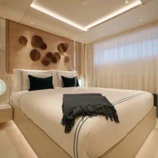 XWAVE - Lower deck double cabin