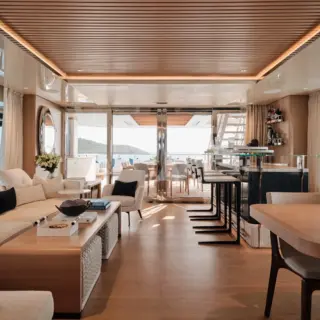 XWAVE - Bridge deck sky lounge