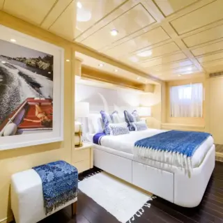 Disco Volante - VIP Cabin