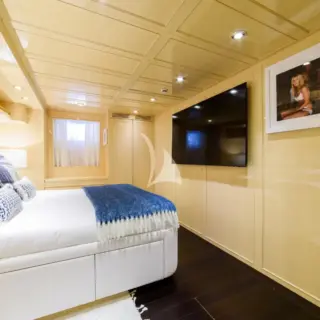 Disco Volante - VIP Cabin