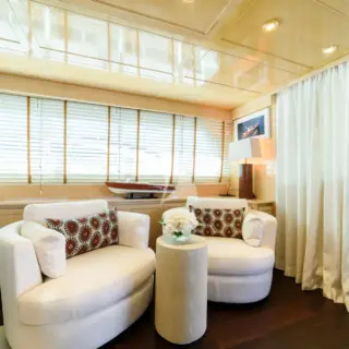 Disco Volante - Main Saloon