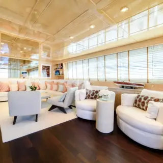 Disco Volante - Main Saloon