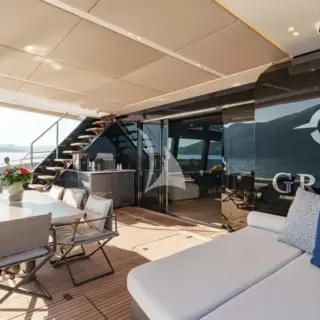 GRAYA - aft deck