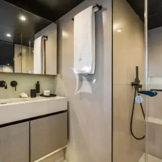 GRAYA - Master en-suite