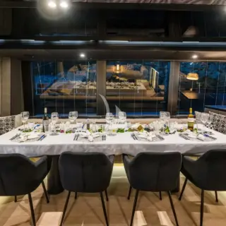 GRAYA - formal dining main saloon