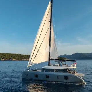 GRAYA underway with sails