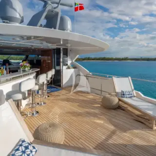 Fly Bridge sundeck