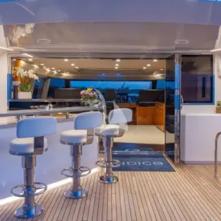 Fly Bridge sundeck bar