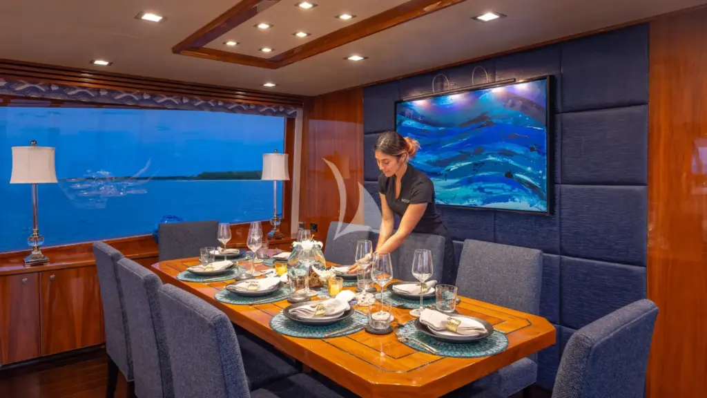 INDIGO - Formal Dining (Seating for 8 Guests)