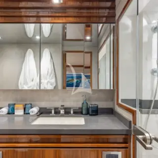 King Primary Stateroom En-suite