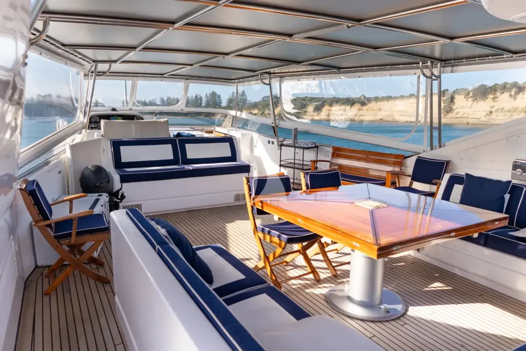 LIBERTE IV - The alfresco flybridge with bimini and clears. 