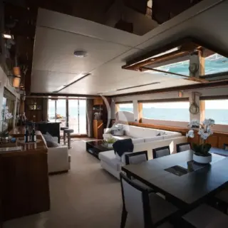 Main saloon